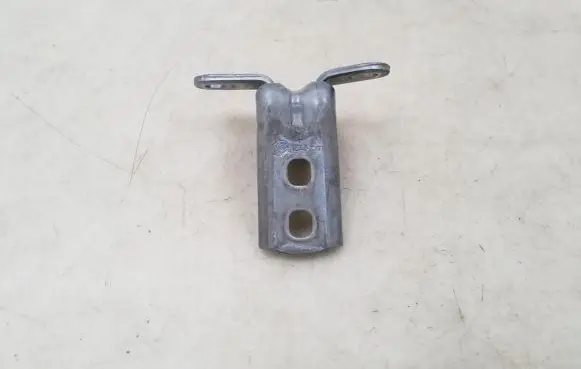 Opel Astra J Front door lower hinge 