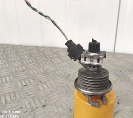 Opel Movano B AdBlue injector 208993839R
