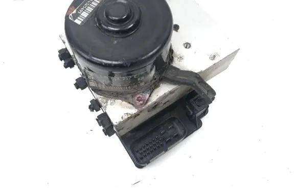 Volkswagen Golf IV ABS Pump 1J0907379Q 1J0614217E