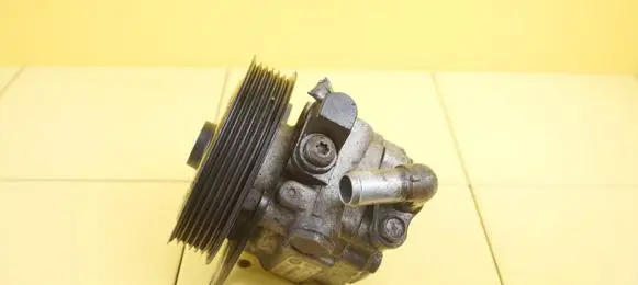Land Rover Discovery 4 - LR4 Power steering pump AH223A696AB 29SP31