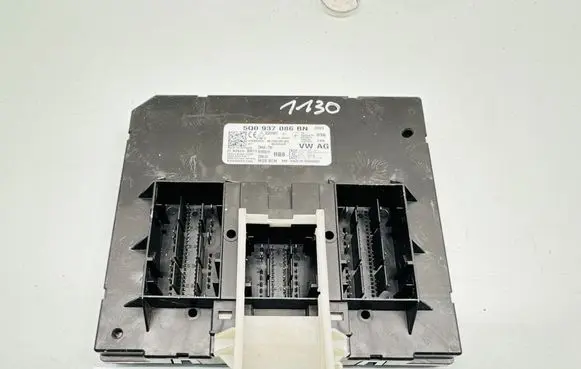 Volkswagen Touran III Other control units/modules 5Q0937086BN