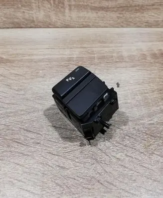 BMW 5 E60 E61 Parking (PDC) sensor switch 915907602 502300 61319159076