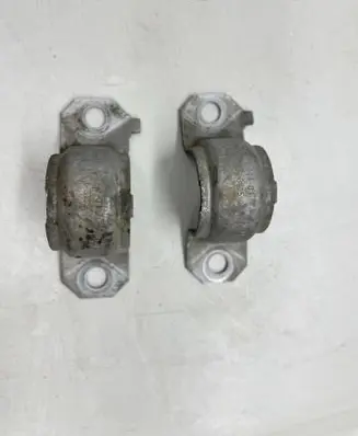 BMW 5 F10 F11 Sway bar bush bracket, front 6775444 10194410