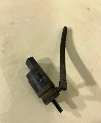 Mercedes-Benz E W211 Windscreen/windshield washer pump 3090179