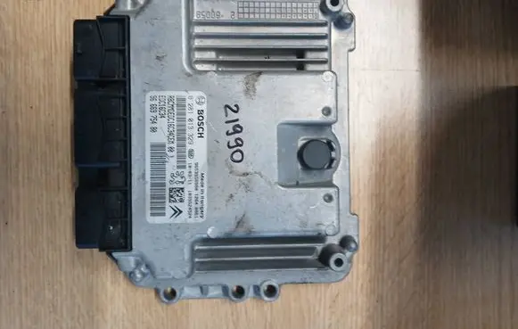 Citroen Berlingo Engine control unit/module 9666975480 0281013329