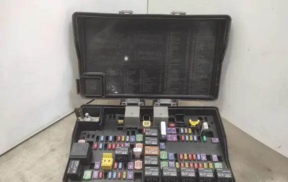 Dodge Durango III Fuse box set 68251629AB