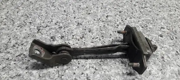 Ford Mondeo MK II Rear door check strap stopper F27200AF