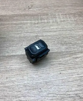 Peugeot Expert Electric window control switch 3438R6619