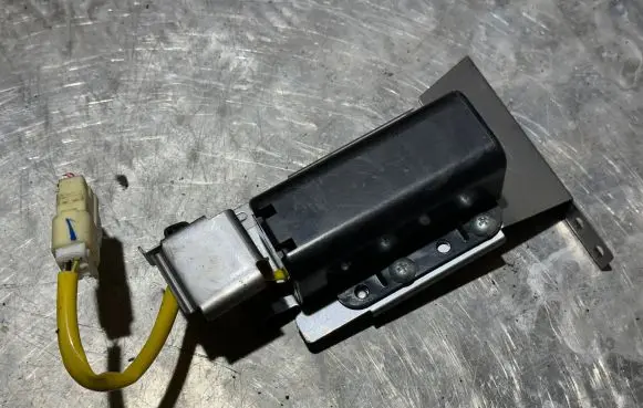 Citroen C-Crosser Passenger airbag on/off switch 
