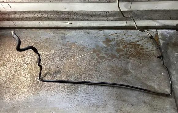 Power steering hose/pipe/line