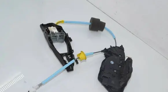 BMW 3 G20 G21 Front door lock 7445044 9881778 51217445044
