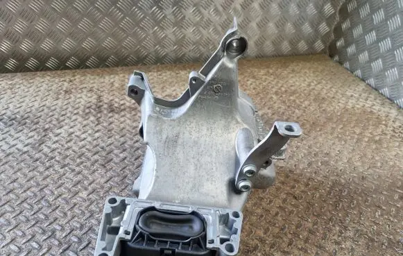 Skoda Fabia Mk3 (NJ) Engine mount bracket 6C0199262E 04C199207F