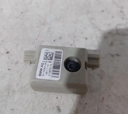 BMW 5 F10 F11 Antenna control unit 911826206