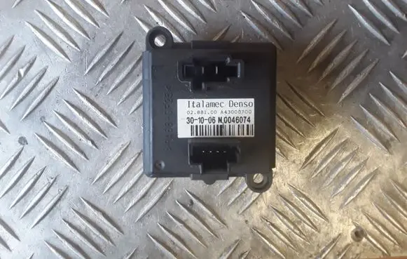 Citroen C4 Grand Picasso Heater blower motor/fan resistor 0288100 A43000700