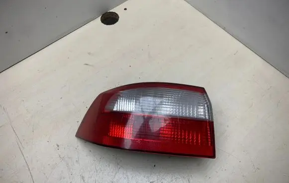 Renault Laguna II Rear/tail lights 8200002473 A1001TT