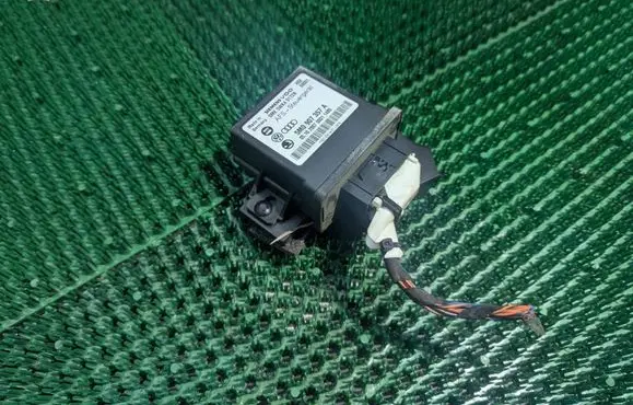 Volkswagen Touran I Light module LCM 5M0907357A 5WK49172B