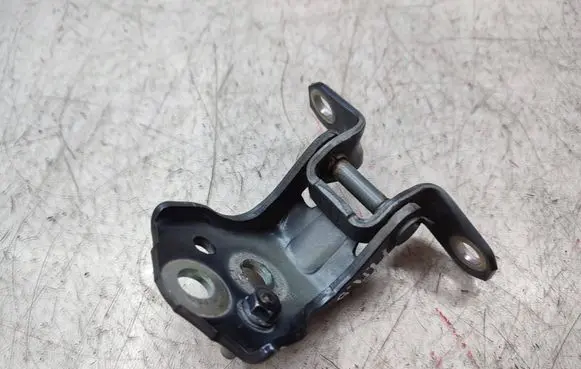 Ford Ranger Front door upper hinge 