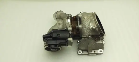 BMW 2 F44 Turbo 8631700 29078D