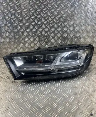 Audi Q7 4M Headlight/headlamp 4M0941035