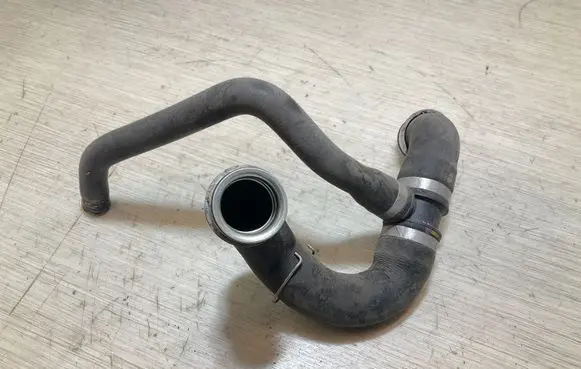 Mercedes-Benz Sprinter W906 Engine coolant pipe/hose
