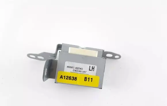 Toyota RAV 4 (XA50) Antenna control unit 8668142040 OK046187