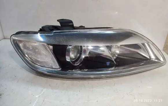 Audi Q7 4L Headlight/headlamp