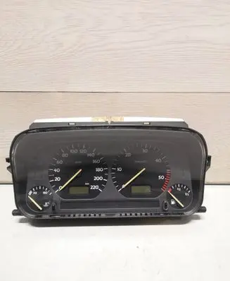 Volkswagen Golf III Speedometer (instrument cluster) 1H0919864Q 351054000