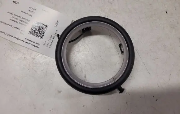 Mini One - Cooper Clubman R55 Front door interior handle trim M09631