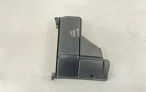 Mercedes-Benz ML W163 Fuse box cover 1635400382