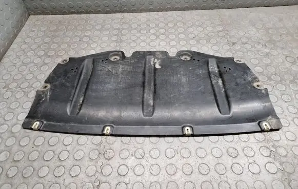 BMW 3 G20 G21 Engine splash shield/under tray 7428176 7340857