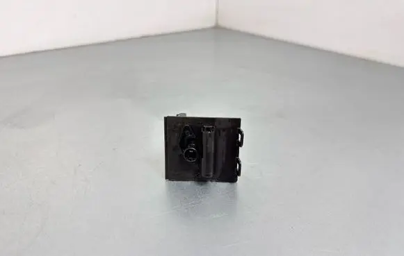 Mercedes-Benz S W222 Fuel tank cap lock A0008202303