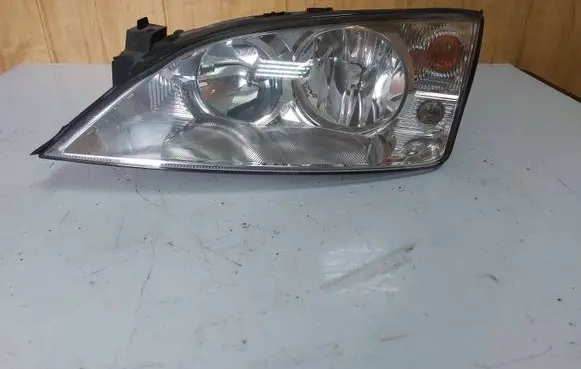 Ford Mondeo Mk III Headlight/headlamp 1S7113006BK 0301174601 02A046