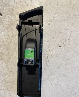 Volkswagen PASSAT B7 Electric window control switch 3AC857857