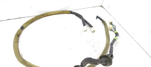 Toyota Avensis T250 Tailgate/trunk wiring harness 8218405100