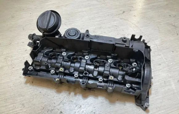 Rocker cam cover