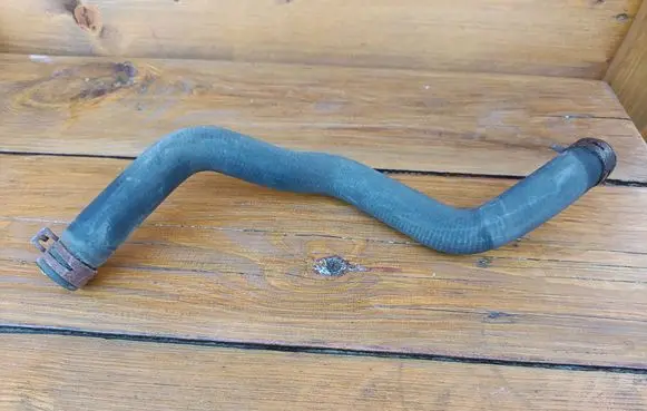 Skoda Fabia Mk2 (5J) Engine coolant pipe/hose 6Q0121073AP