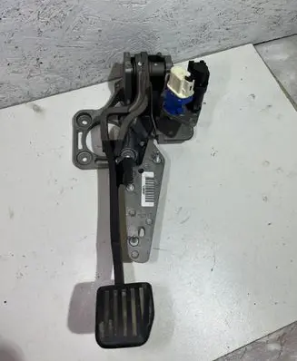 Volvo S80 Brake pedal 31202550