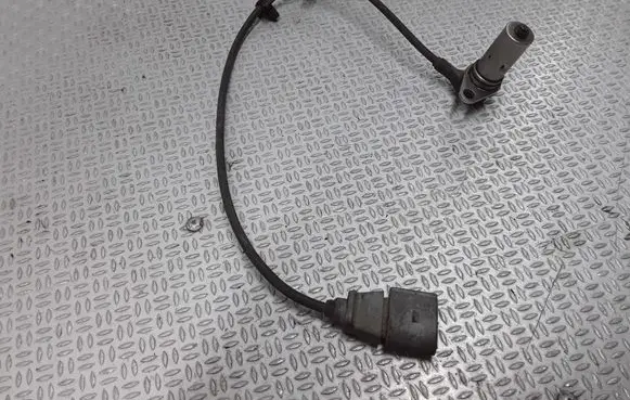 Volkswagen Golf IV Crankshaft position sensor 038907319A