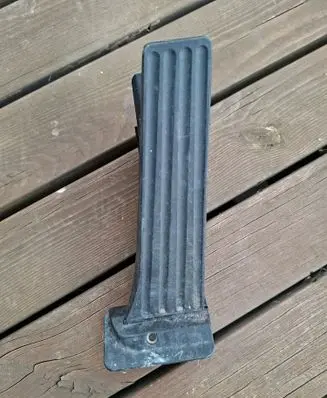 BMW 2 F44 Accelerator throttle pedal 6889818