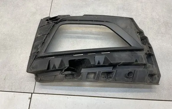 Volkswagen Polo VI Front fog light trim/grill 2GS853666A