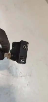 BMW X1 E84 USB socket connector 9241331