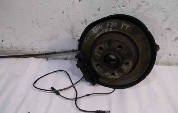 BMW 1 F20 F21 Rear wheel hub spindle/knuckle 