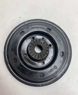Volkswagen Eos Crankshaft pulley 06H105243L