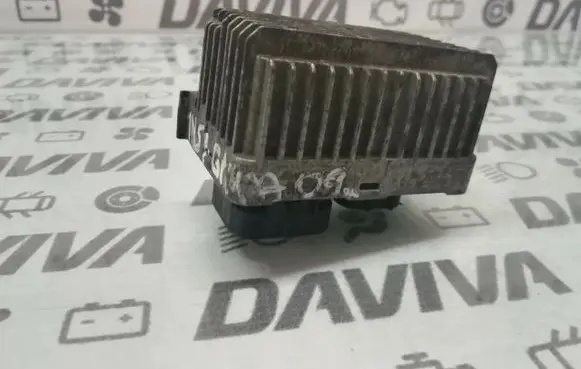 Opel Insignia A Glow plug pre-heat relay 55574293
