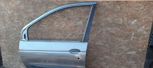 Renault Scenic I Front door