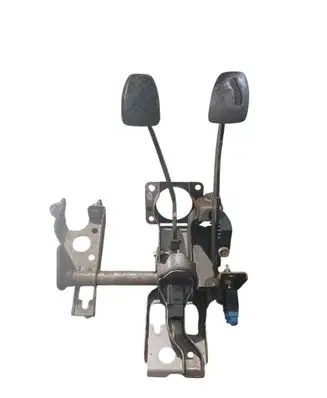 Subaru Impreza III Pedal assembly 