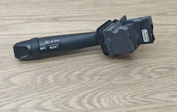 Volvo S80 Indicator stalk 30658618