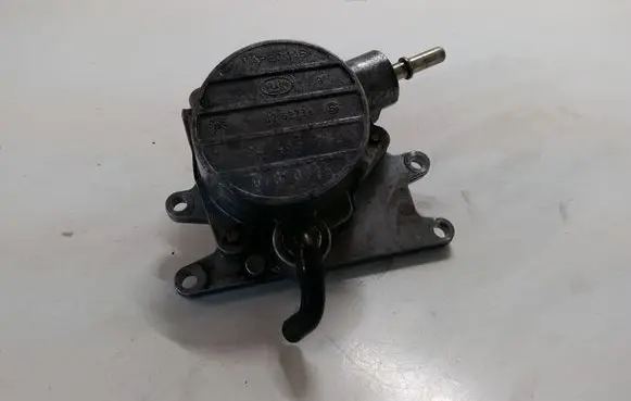 Opel Astra G Vacuum pump 0252738