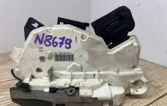 Seat Leon (5F) Front door lock 5K1837015J