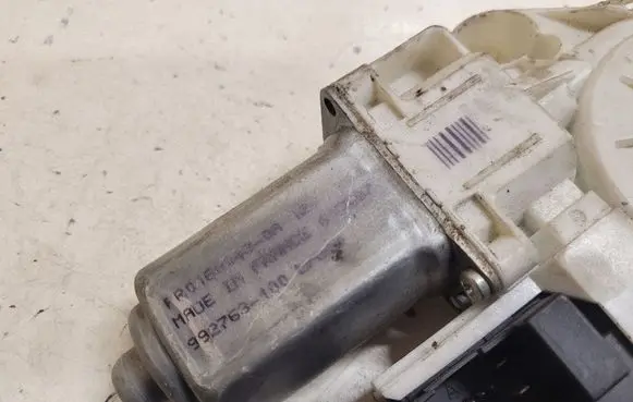 Volvo S40 Rear door window regulator motor 30739182AC 973626102